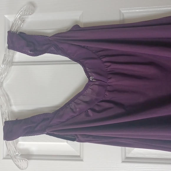 *Purple Intimates Nightgown Large - Picture 2 of 8